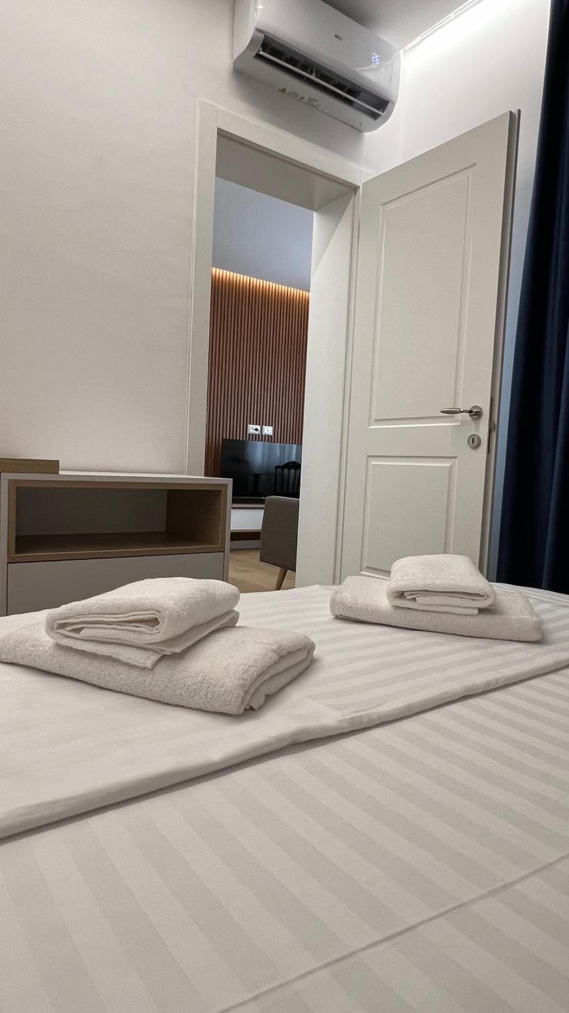 Tirana Central Apartments Екстер'єр фото